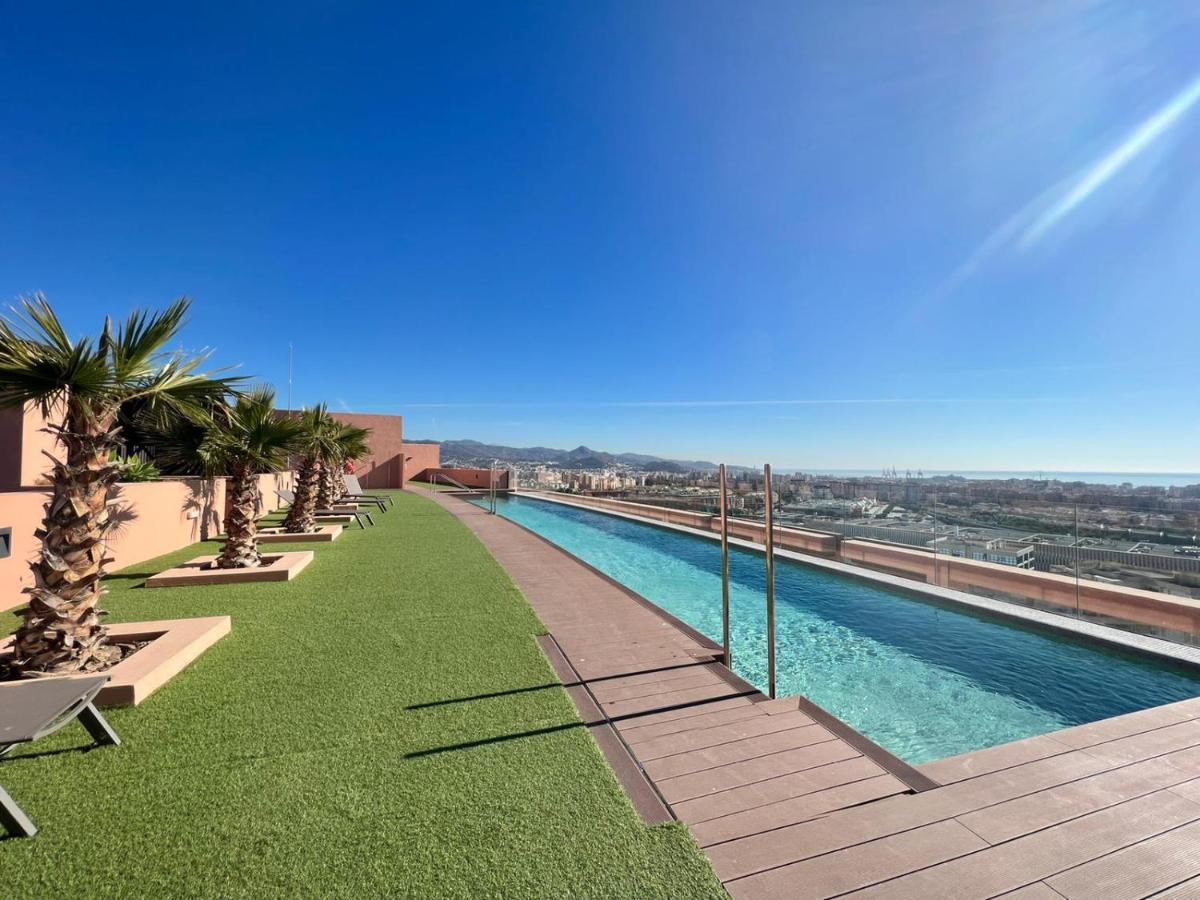 Sky Garden & Seasonal Pool Views By Ele Apartments Málaga Extérieur photo